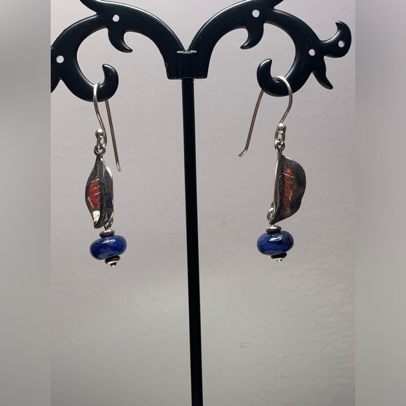 Silpada Vintage VERY RARE Sterling Leaf with Sodalite Bead French Wire E… - Picture 7 of 16